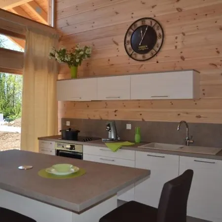 Chalet Bien Etre - 150m² - Avec Sauna & Balneo - Les 4 Saisons - De Chalain Marigny (Jura)